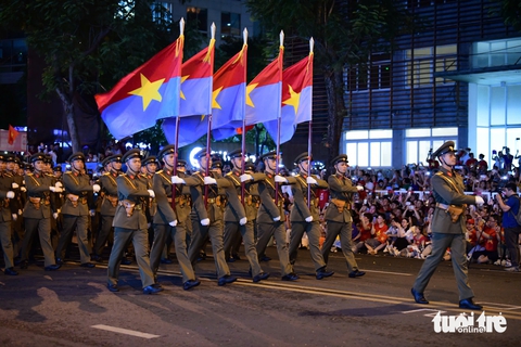 Lệnh phát rền vang, sơ duyệt diễu binh, diễu hành bắt đầu - Ảnh 1. sơ duyệt - Ảnh 5.