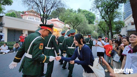 diễu binh - Ảnh 4.