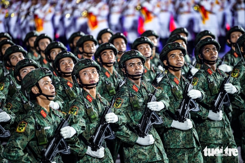 Lệnh phát rền vang, sơ duyệt diễu binh, diễu hành bắt đầu - Ảnh 1. sơ duyệt - Ảnh 3.