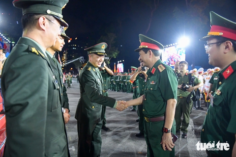 Quân đội Trung Quốc, Lào, Campuchia tham gia diễu binh trên đường Lê Duẩn - Ảnh 9. diễu binh - Ảnh 9.