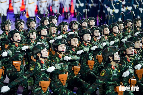 Lệnh phát rền vang, sơ duyệt diễu binh, diễu hành bắt đầu - Ảnh 2. sơ duyệt - Ảnh 2.