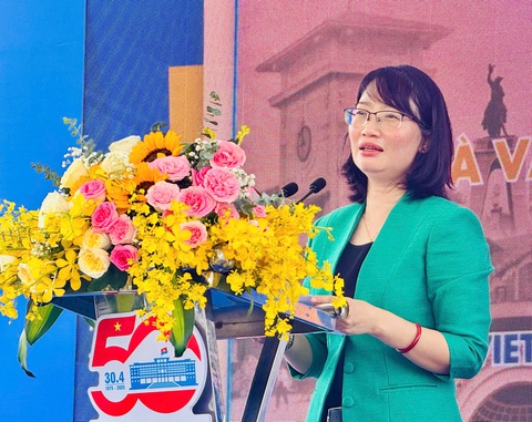 Ngày sách và Văn hoá đọc 2025: TP.HCM khánh thành đường sách Bình Tân - Ảnh 2. Ngày sách và Văn hoá đọc 2025 - Ảnh 2.