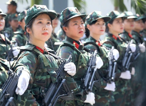 diễu binh - Ảnh 1.