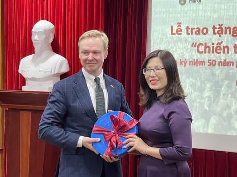 Thụy Điển tặng Việt Nam phim tài liệu chưa từng được công bố về ngày 30-4-1975 - Ảnh 1.