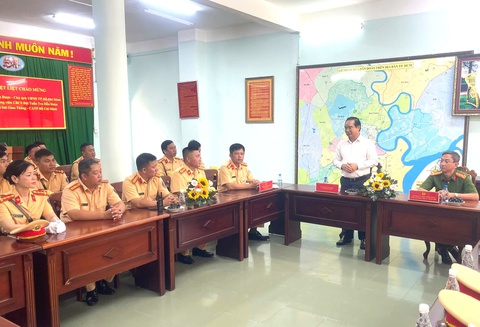 Chủ tịch UBND TP.HCM - Ảnh 2.