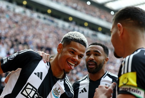 Newcastle leo lên vị trí thứ ba tại Premier League - Ảnh 1.