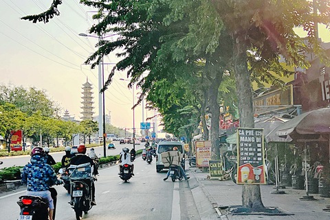 đường Phạm Văn Đồng - Ảnh 2.
