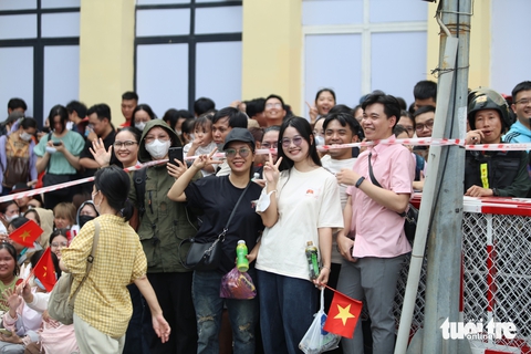 thoát nạn - Ảnh 1.