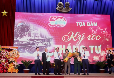 Long An tổ chức nhiều chương trình hướng tới kỷ niệm 50 năm ngày thống nhất đất nước - Ảnh 2.