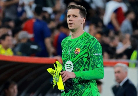 Thủ môn Szczesny của Barca thất bại trong cuộc chiến… cai thuốc lá - Ảnh 1.