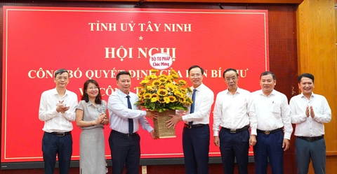 Hiệu trưởng Trường đại học luật Hà Nội tham gia Ban thường vụ Tỉnh ủy Tây Ninh - Ảnh 1. Ban Bí thư chỉ định hiệu trưởng Trường đại học Luật Hà Nội tham gia Ban Thường vụ Tỉnh ủy Tây Ninh - Ảnh 1.