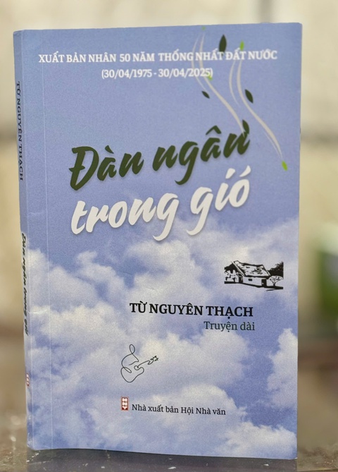 Đàn ngân trong gió: Những khúc ca độ lượng vang lên thời hậu chiến - Ảnh 2. Đàn ngân trong gió - Ảnh 2.