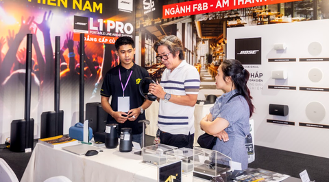 Cuối tuần đi thử loa khủng tại triển lãm Plase Show 2025 - Ảnh 4. Cuối tuần đi thử loa khủng tại triển lãm Plase Show 2025 - Ảnh 2.