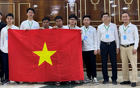 6 học sinh Việt Nam giành huy chương vàng Olympic giao lưu toán quốc tế - Ảnh 1. 6 học sinh Việt Nam giành huy chương vàng Olympic giao lưu toán quốc tế - Ảnh 1.