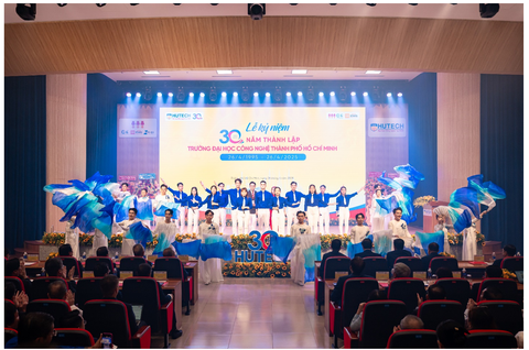 HUTECH - Ảnh 1.
