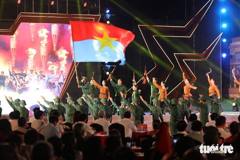 Vang mãi khúc khải hoàn - Ảnh 10.