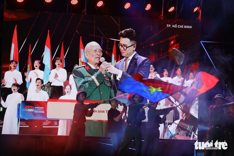 Tái hiện khúc khải hoàn mừng 50 năm thống nhất: Trân trọng hạnh phúc của hòa bình - Ảnh 26.