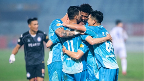V-League: 'Chiếu dưới' vùng lên? - Ảnh 1.