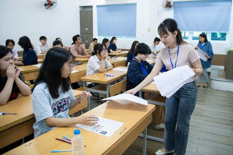 Trên 1,1 triệu thí sinh đăng ký dự thi tốt nghiệp THPT năm 2025 - Ảnh 1.