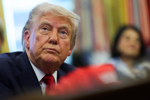 Ông Trump đối mặt làn sóng kiện tụng về thuế quan khắp các bang và doanh nghiệp - Ảnh 1.