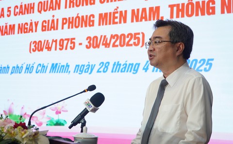 Lãnh đạo TP.HCM gặp mặt những nhân chứng lịch sử tham gia 5 cánh quân trong Chiến dịch Hồ Chí Minh - Ảnh 2.