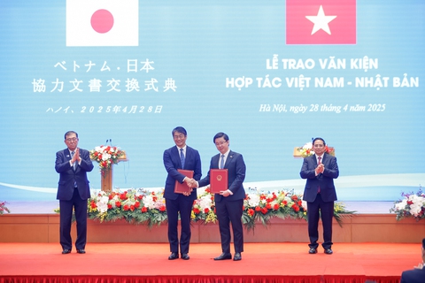 Thủ tướng Việt Nam và Nhật Bản xác định trụ cột mới của quan hệ song phương - Ảnh 4.