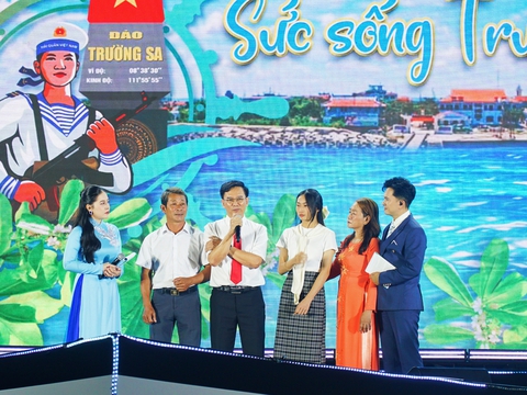 Ấn tượng chương trình chính luận nghệ thuật 'Sức sống Trường Sa ' - Ảnh 4. Ấn tượng chương trình chính luận nghệ thuật 'Sức sống Trường Sa' - Ảnh 4.