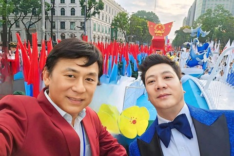 Hai nghệ sĩ một Nam, một Bắc, hát mở màn đại lễ 30-4: Cả đời chỉ có một lần - Ảnh 4.