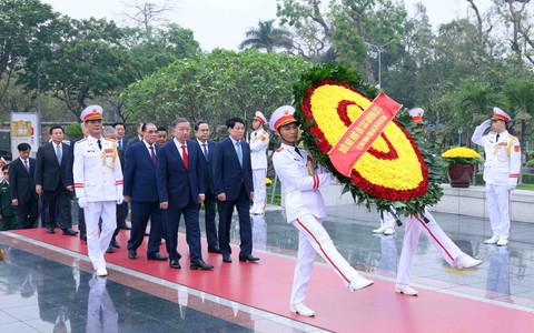 Lãnh đạo Đảng, Nhà nước viếng Chủ tịch Hồ Chí Minh dịp 30-4 - Ảnh 4.