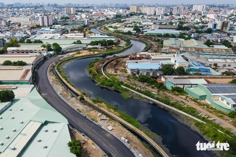 kênh tham lương - Ảnh 1.