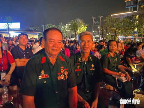 mùa xuân thống nhất - Ảnh 19.