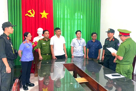Cựu cán bộ văn phòng đăng ký đất đai nhận hối lộ hơn 400 triệu đồng - Ảnh 2.