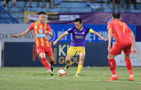 Dời lịch thi đấu V-League vòng 17 và Giải hạng nhất vòng 13 - Ảnh 2. v-league - Ảnh 2.