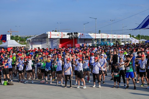 BritCham Fun Run 2025: lan tỏa tinh thần sống khỏe, sống xanh - Ảnh 1.