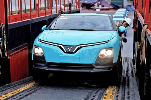 Công ty Việt sản xuất ắc quy cho VinFast, Honda, Thaco... muốn thu 11 tỉ mỗi ngày - Ảnh 1.