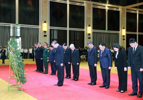 Việt Nam để quốc tang nguyên Chủ tịch Đảng, Chủ tịch nước Lào Khamtay Siphandone trong 2 ngày - Ảnh 1. Việt Nam để quốc tang nguyên Chủ tịch Đảng, Chủ tịch nước Lào Khamtay Siphandone trong 2 ngày - Ảnh 1.