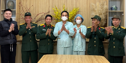 Người thương binh hồi sinh nhờ ghép tim, hạnh phúc trở về bên đồng đội - Ảnh 1. Người thương binh hồi sinh nhờ ghép tim, hạnh phúc trở về bên đồng đội - Ảnh 1.