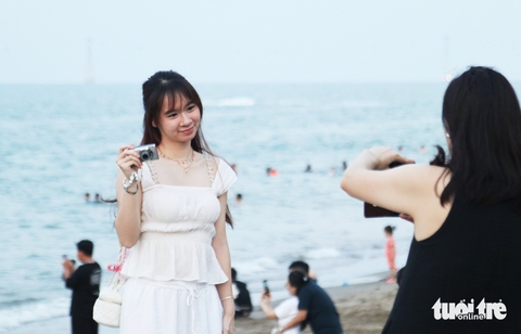 tắm biển - Ảnh 11.