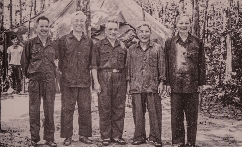 Thăm nơi từng là Tổng hành dinh, nghe Đại tướng Văn Tiến Dũng kể thời khắc hòa bình - Ảnh 2. Đại tướng Văn Tiến Dũng - Ảnh 2.