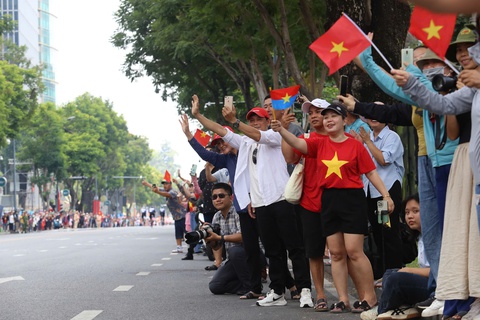 Cúp truyền hình - Ảnh 1.
