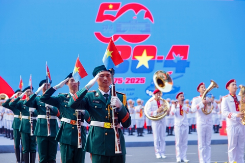 Hơn 1.000 nghệ sĩ biểu diễn Rạng rỡ non sông Việt Nam - Ảnh 12. Rạng rỡ non sông Việt Nam - Ảnh 10.
