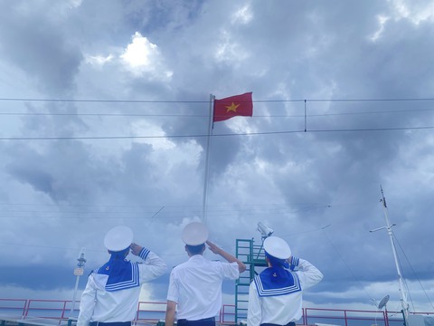 Quân dân Trường Sa và nhà giàn DK1 với lễ kỷ niệm 50 năm thống nhất đất nước - Ảnh 2. thống nhất đất nước - Ảnh 2.