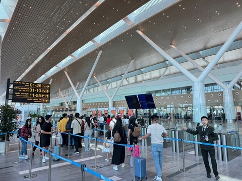 Tân Sơn Nhất - Ảnh 1.