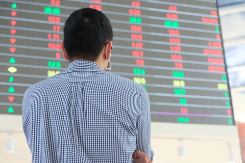 Những 'đại gia' nào trên sàn chứng khoán phải hứng rủi ro cao khi Mỹ tăng thuế? - Ảnh 1.