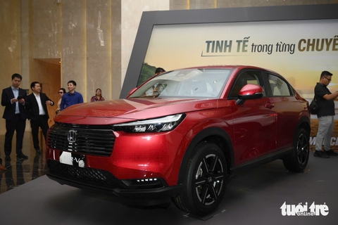 Honda HR-V 2025 ra mắt Việt Nam: Giá 699-869 triệu đồng, đấu Yaris Cross HEV bằng động cơ hybrid 1.5L, có ADAS- Ảnh 7. Honda HR-V 2025 ra mắt Việt Nam: Giá từ 699 triệu đồng, ADAS, lần đầu có hybrid đấu Yaris Cross HEV - Ảnh 3.