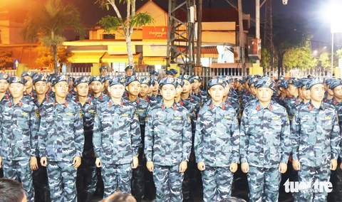 diễu binh - Ảnh 1.