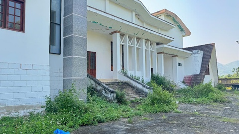 Sau sáp nhập, trụ sở huyện Tây Trà bỏ hoang vì đấu giá quá khó - Ảnh 1.