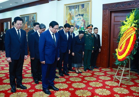 Lãnh đạo cấp cao Việt Nam viếng cố Chủ tịch nước Lào Khamtai Siphandone - Ảnh 3.