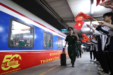 Gặp mặt, động viên lực lượng tham gia diễu binh, diễu hành mừng 50 năm thống nhất đất nước - Ảnh 3. Gặp mặt, động viên lực lượng tham gia diễu binh, diễu hành mừng 50 năm thống nhất đất nước - Ảnh 3.