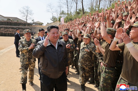 Kim Jong Un - Ảnh 2.
